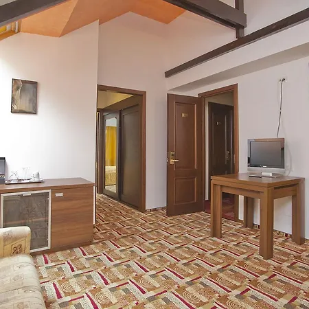 Casa Iris-hotel & Restaurant 3*